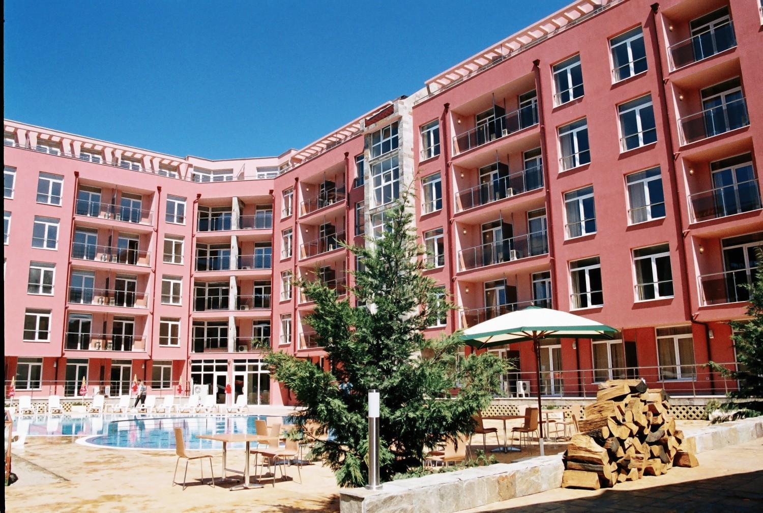 Rainbow 2 Holiday Complex Pantai Sunny Bagian luar foto