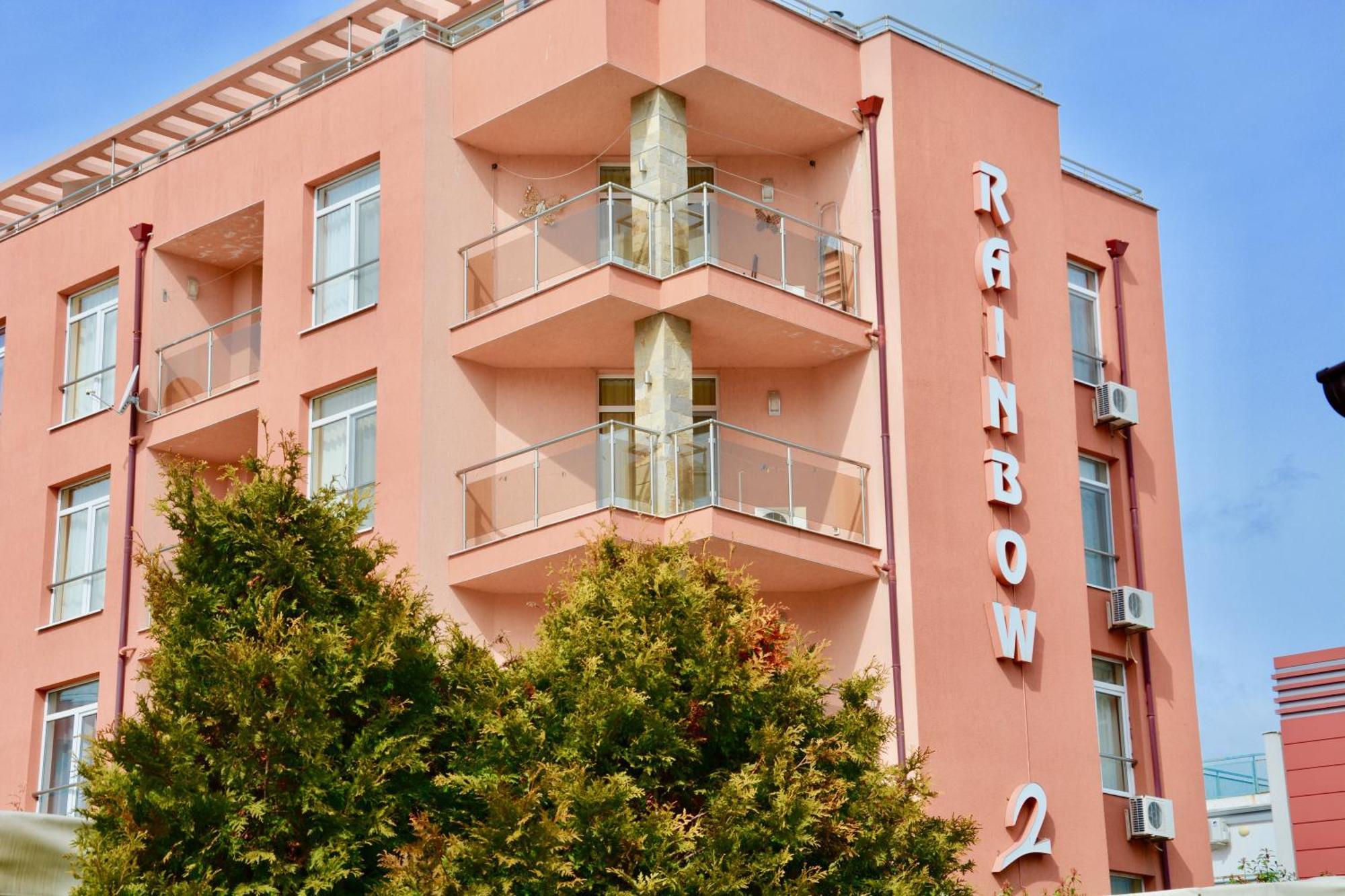 Rainbow 2 Holiday Complex Pantai Sunny Bagian luar foto
