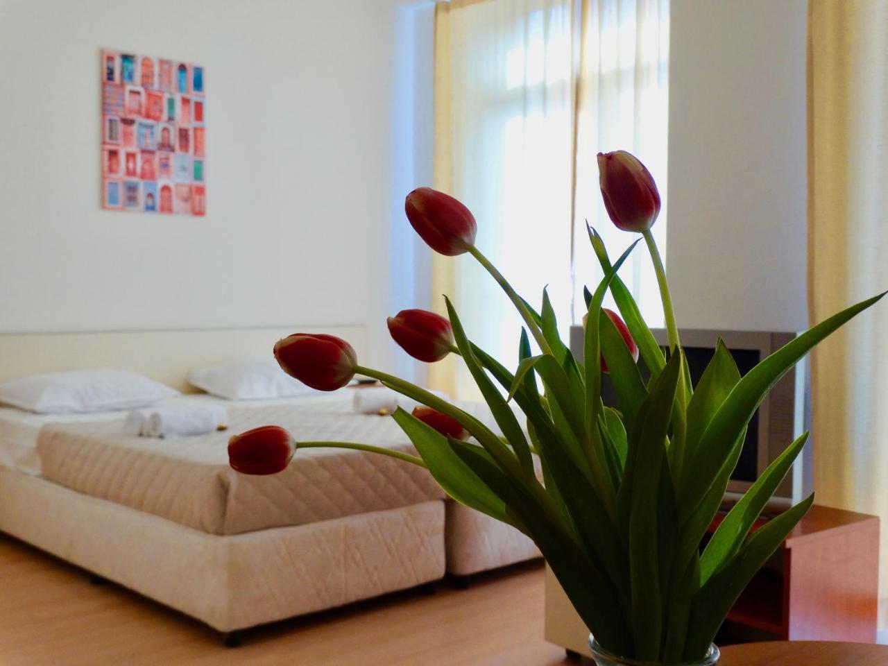 Rainbow 2 Holiday Complex Pantai Sunny Bagian luar foto